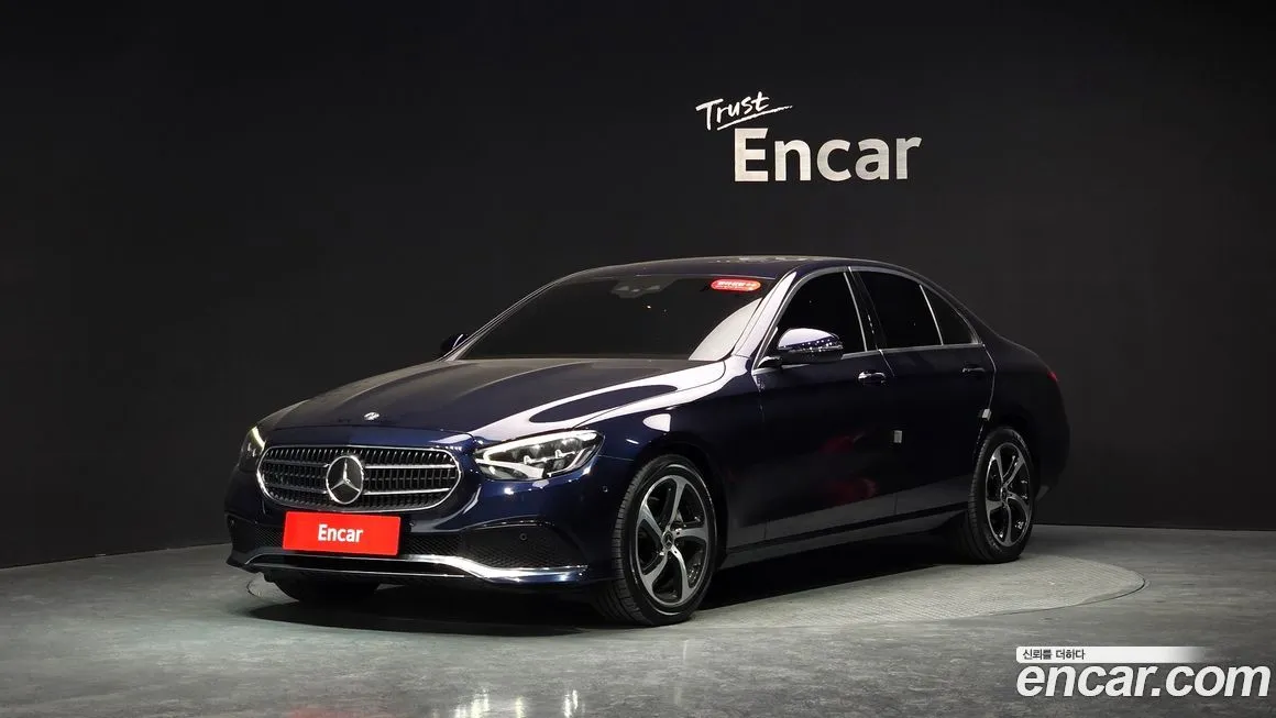 Mercedes-Benz E-Class — фото 1