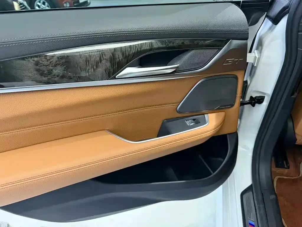 BMW 6 Series GT 2022 из CN, фото 9