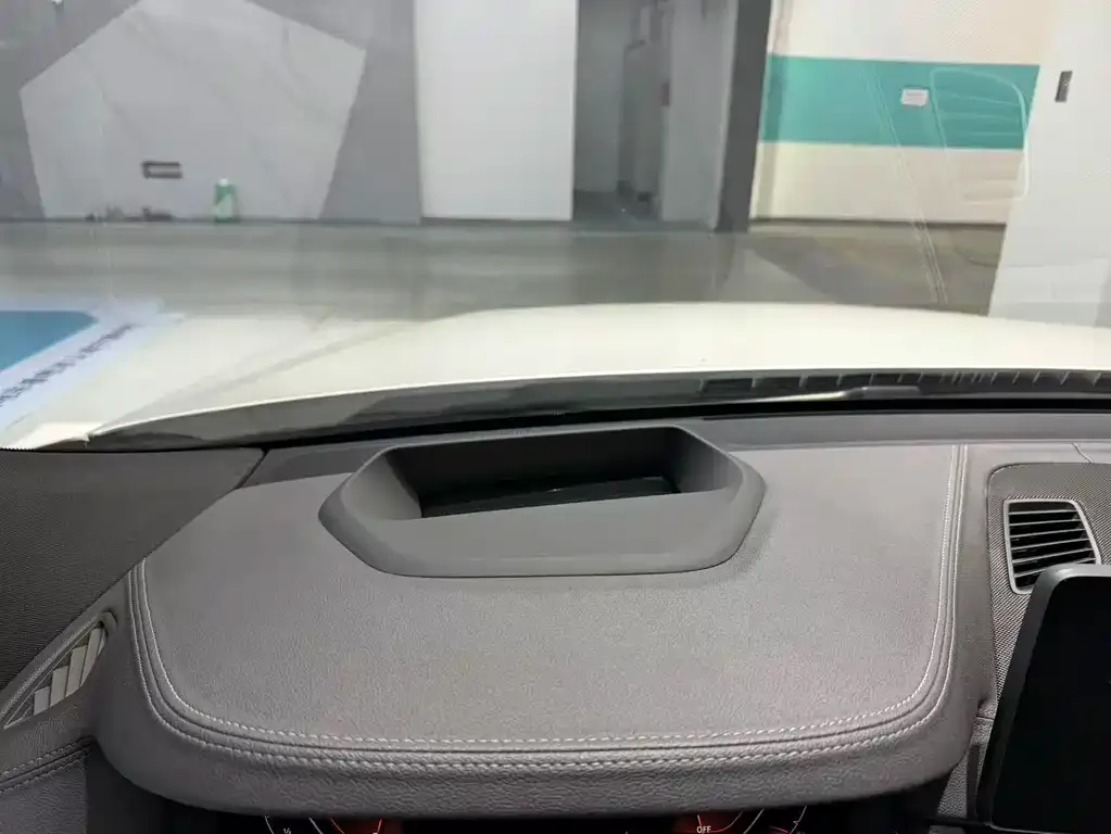 BMW 6 Series GT 2022 из CN, фото 4