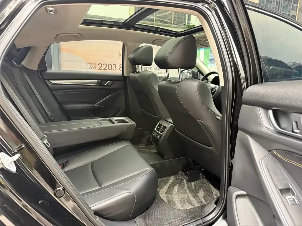 Honda Accord — фото 5