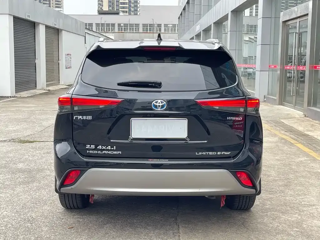 Toyota Highlander — фото 2