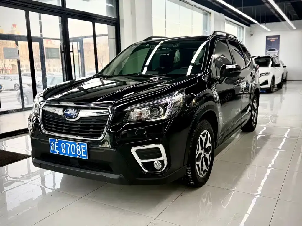 Subaru Forester — фото 1