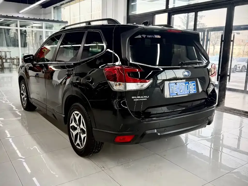 Subaru Forester — фото 2