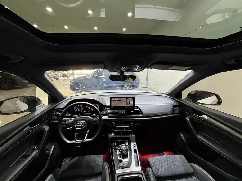 Audi Q5L Sportback 2023 из CN, фото 4