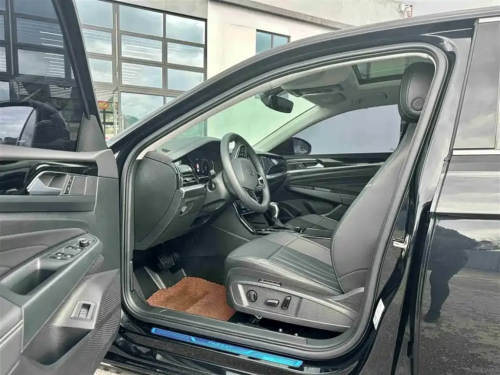 Volkswagen Passat — фото 4