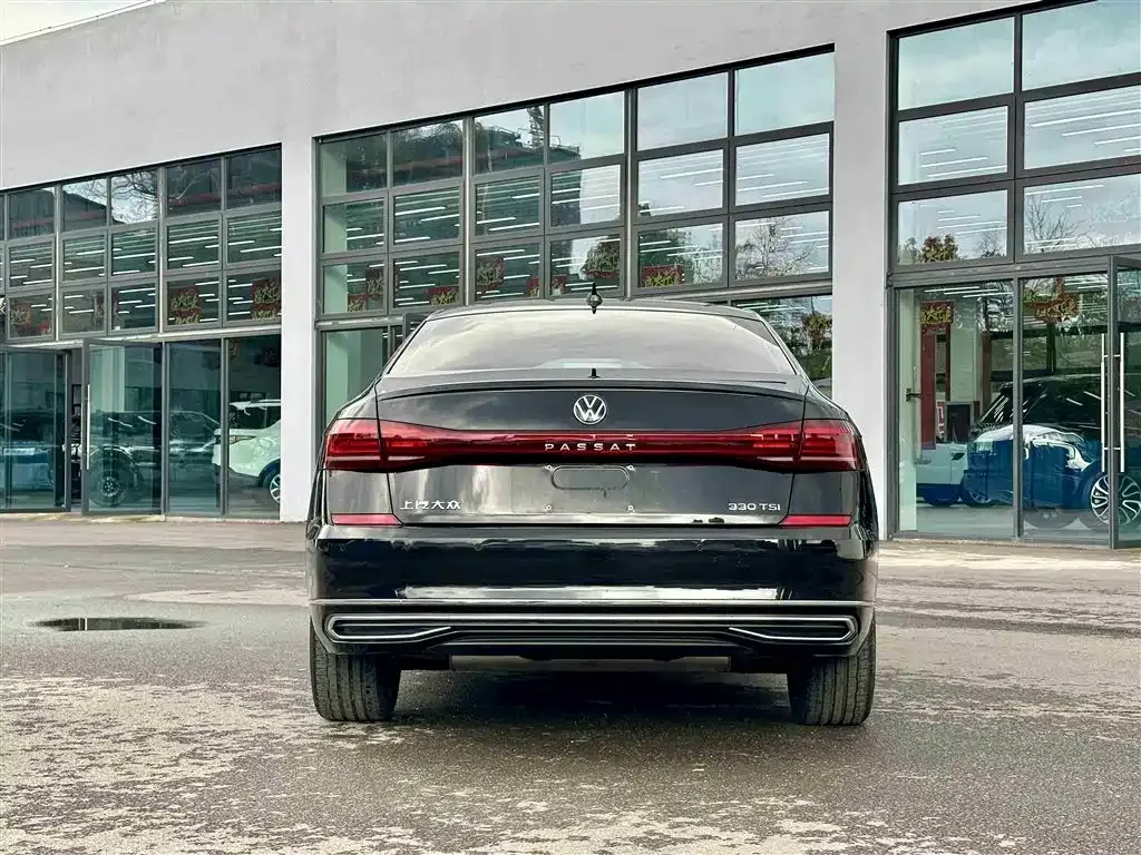 Volkswagen Passat — фото 7