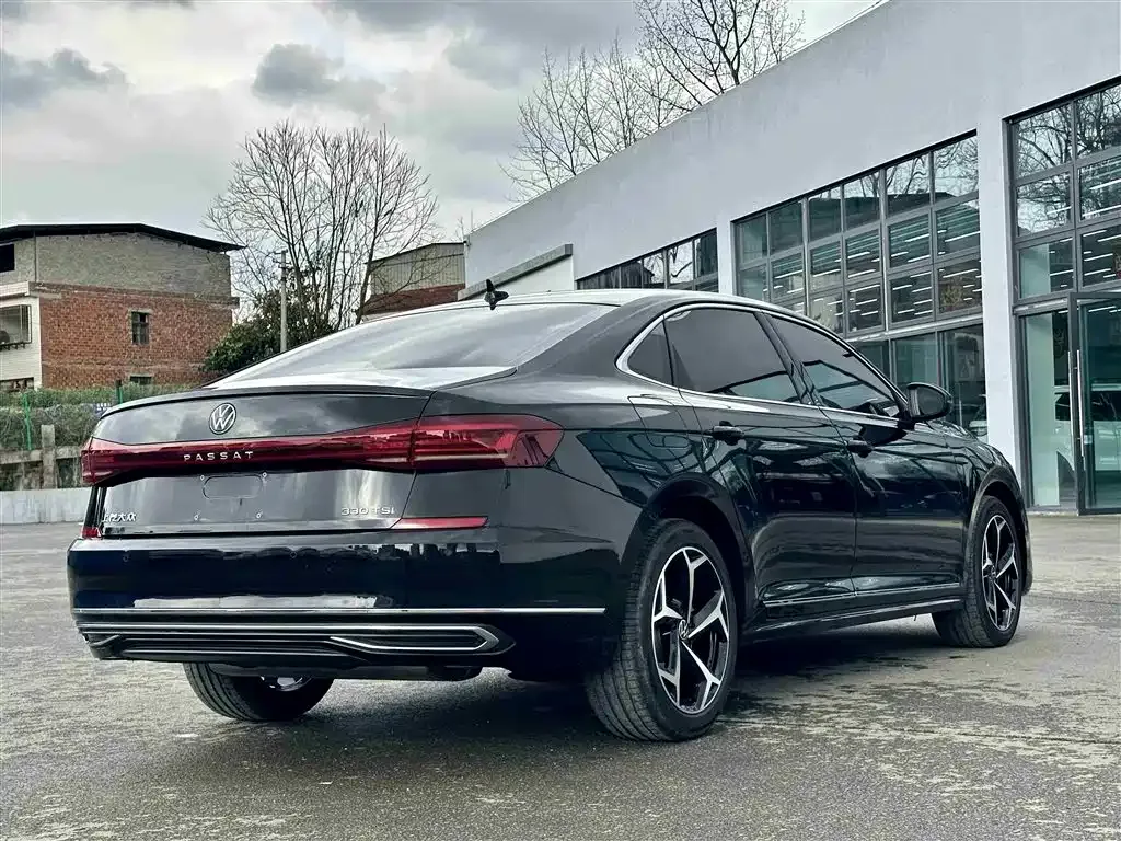 Volkswagen Passat — фото 9