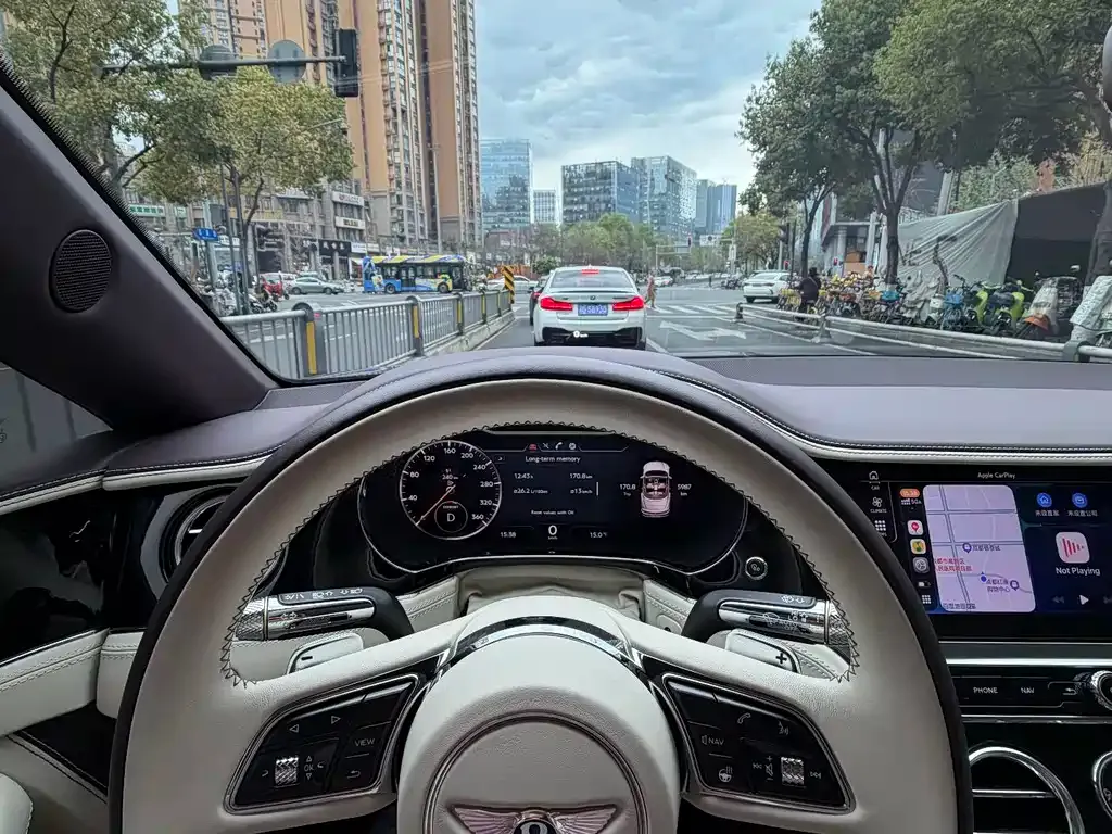 Bentley Continental 2024 из CN, фото 7