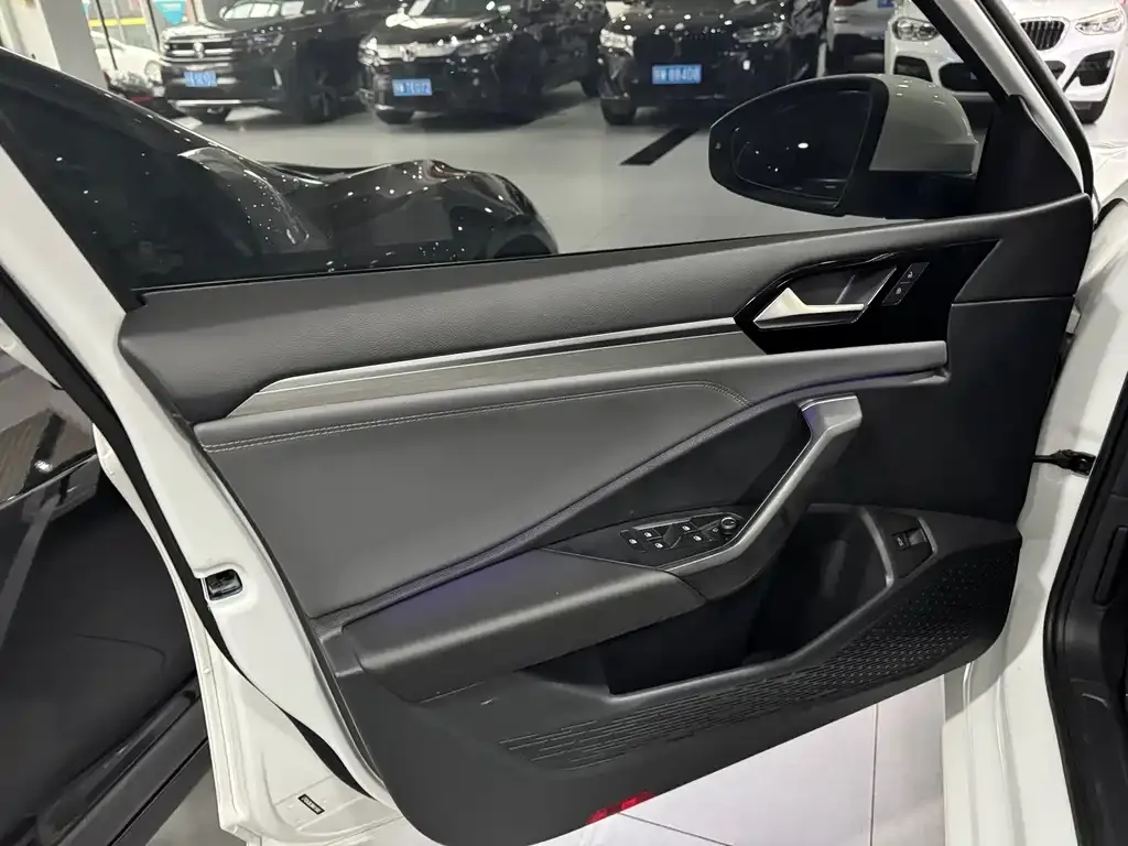 Volkswagen Sagitar 2022 из CN, фото 5