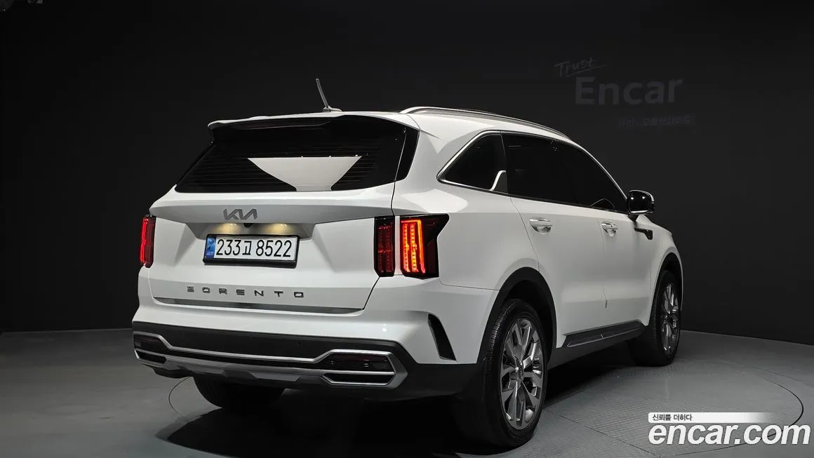 Kia Sorento — фото 7