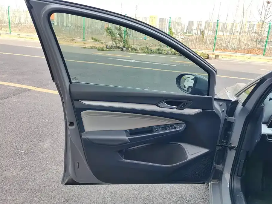 Volkswagen Golf 2022 из CN, фото 10