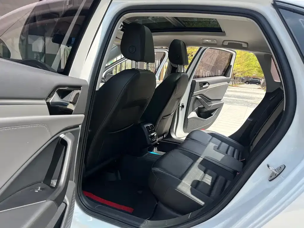 Volkswagen Sagitar 2021 из CN, фото 7