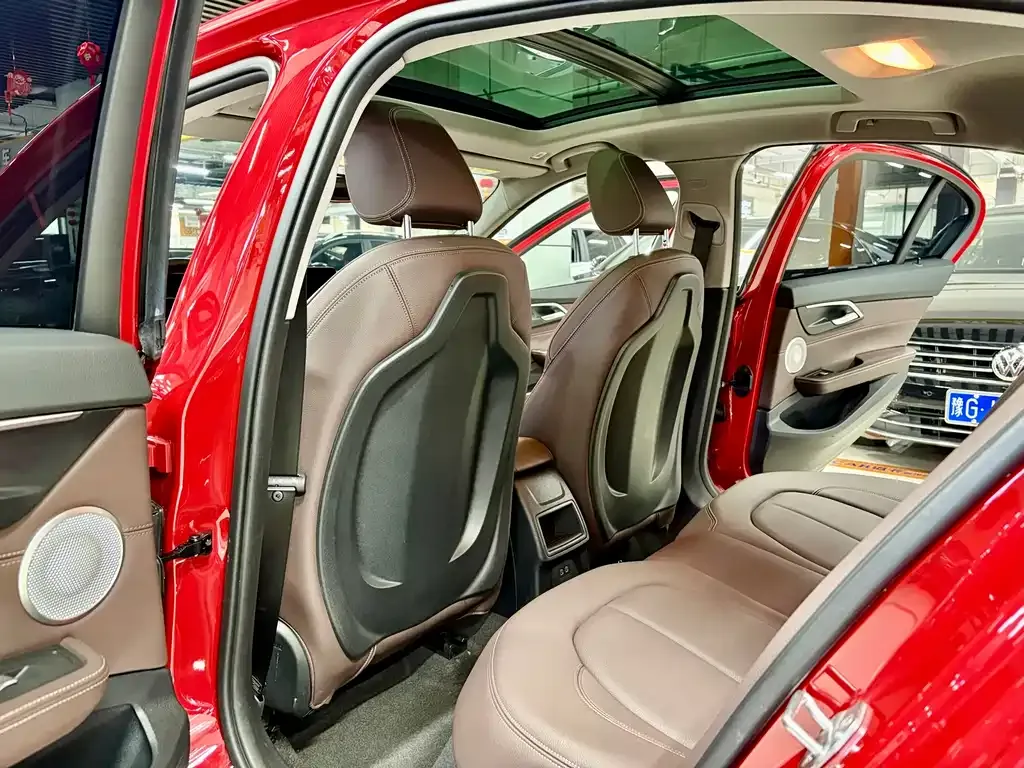 BMW 1 Series 2022 из CN, фото 7