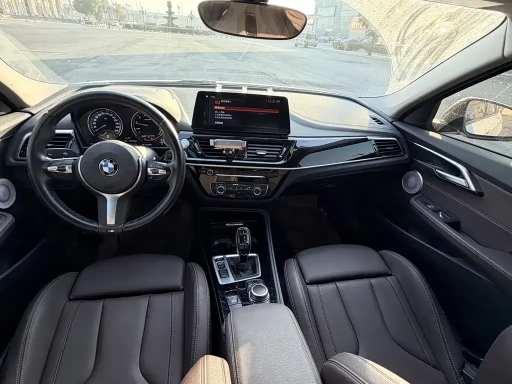 BMW 1 Series 2023 из CN, фото 7