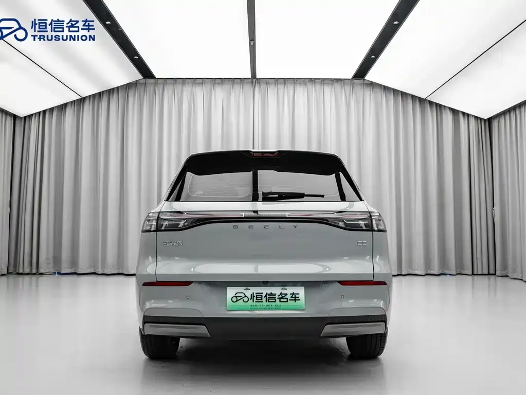 Geely Galaxy E5 — фото 2