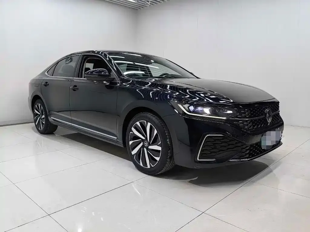 Volkswagen Passat 2023 из CN, фото 3