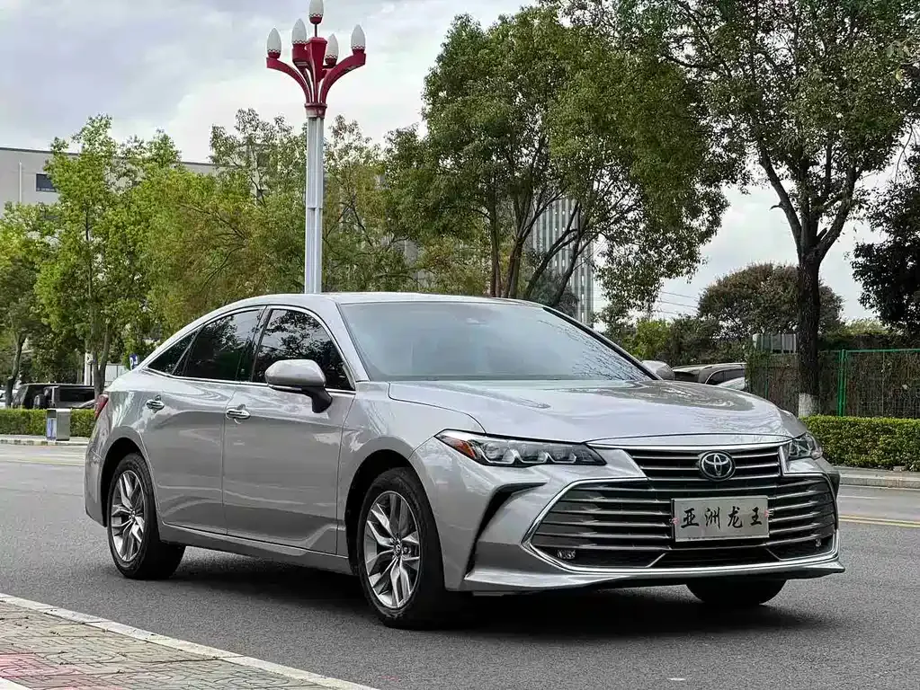 Toyota Avalon — фото 10
