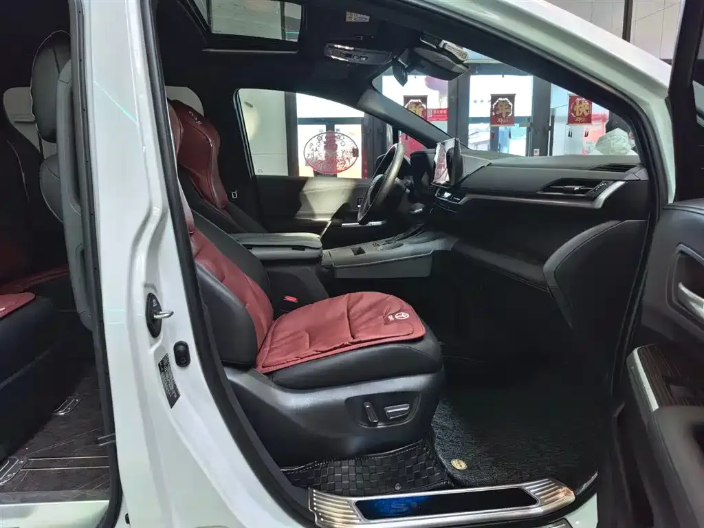 Toyota Sienna 2024 из CN, фото 6