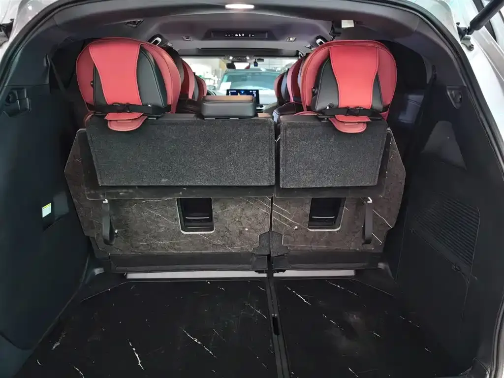 Toyota Sienna 2024 из CN, фото 10