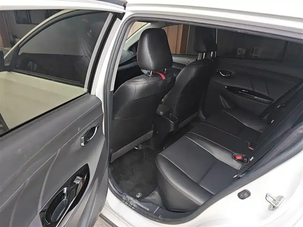 Toyota Yaris L 2023 из CN, фото 5