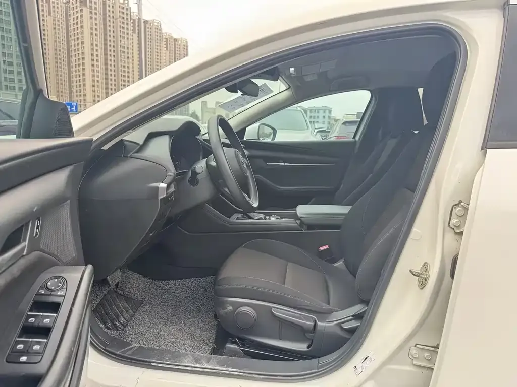 Mazda 3 Axela 2021 из CN, фото 3