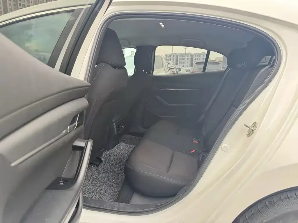 Mazda 3 Axela 2021 из CN, фото 5