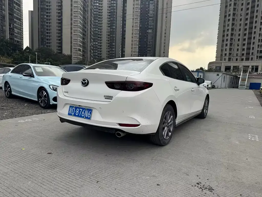 Mazda 3 Axela 2021 из CN, фото 2
