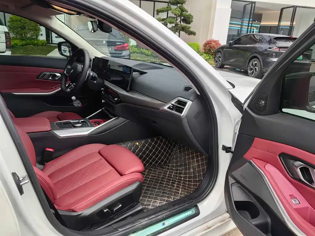 BMW 3 Series 2025 из CN, фото 10