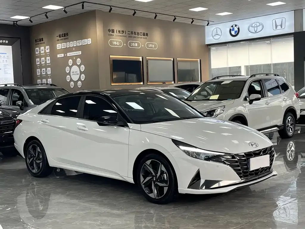 Hyundai Elantra 2023 из CN, фото 5