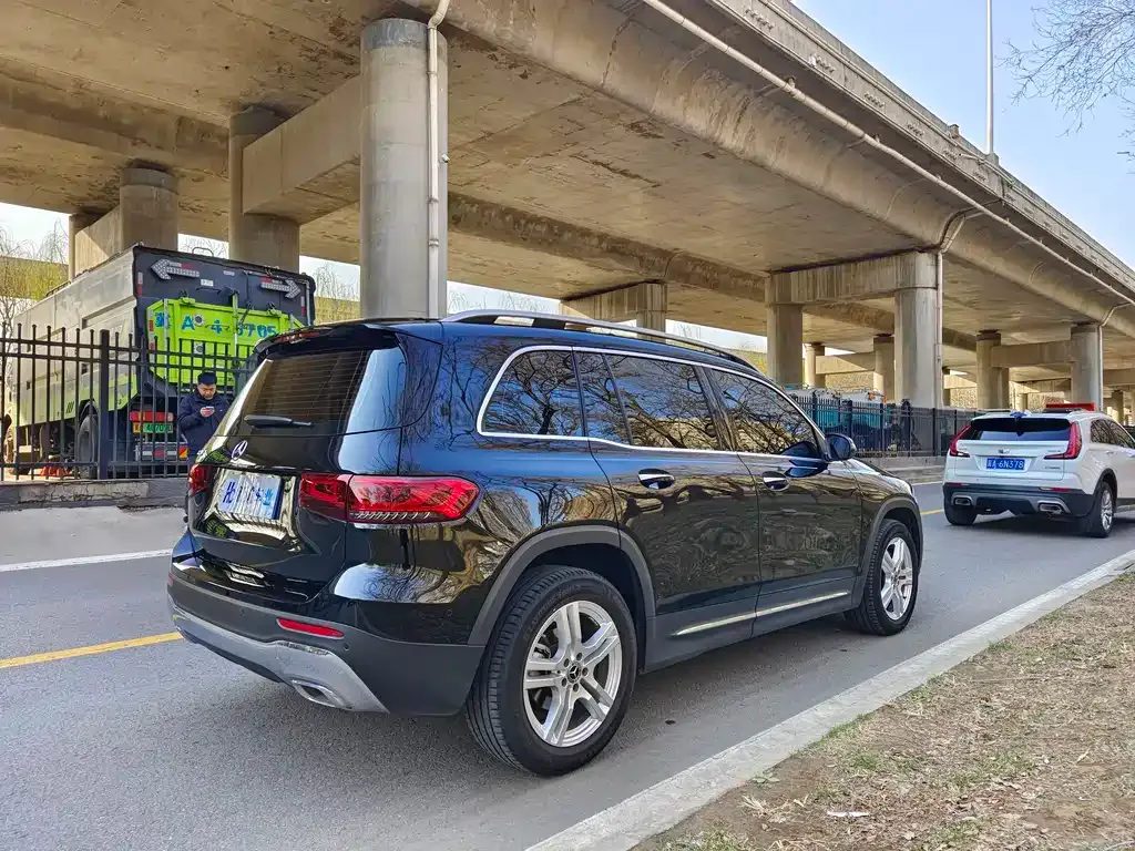 Mercedes-Benz GLB 2023 из CN, фото 2