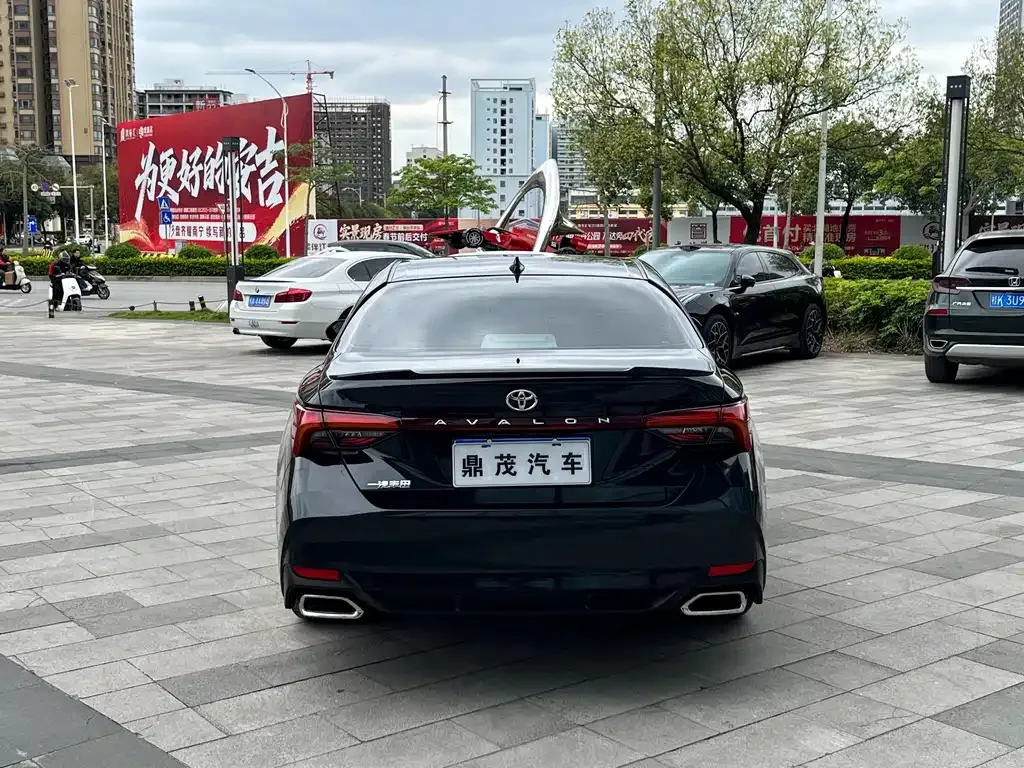 Toyota Avalon 2023 из CN, фото 7
