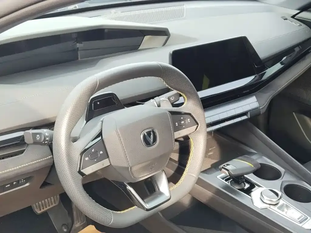 Changan UNI-V 2023 из CN, фото 6