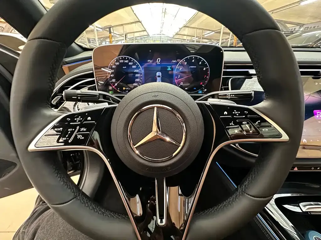 Mercedes-Benz E-Class 2024 из CN, фото 4