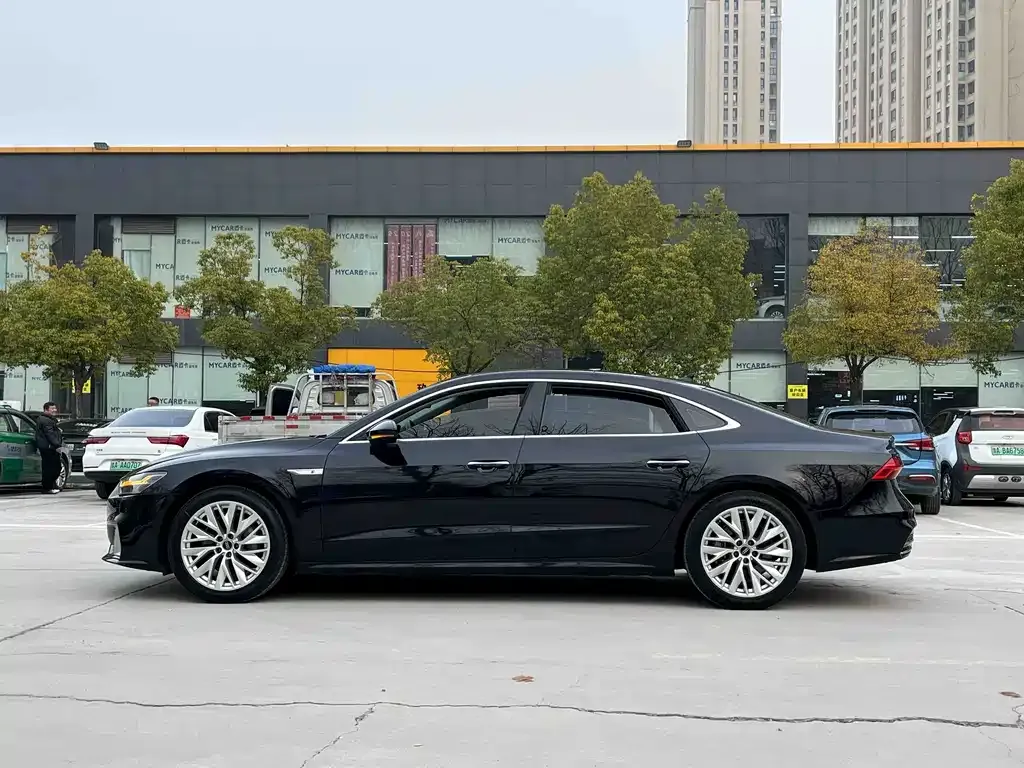 Audi A7L — фото 6