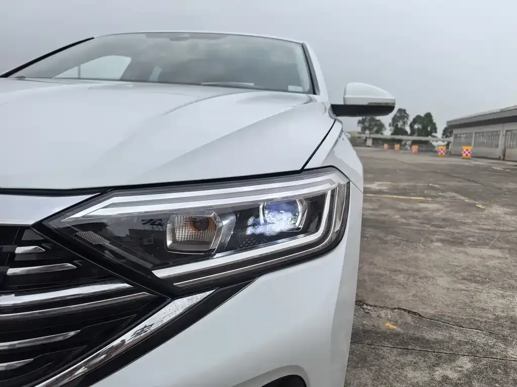 Volkswagen Sagitar 2023 из CN, фото 5