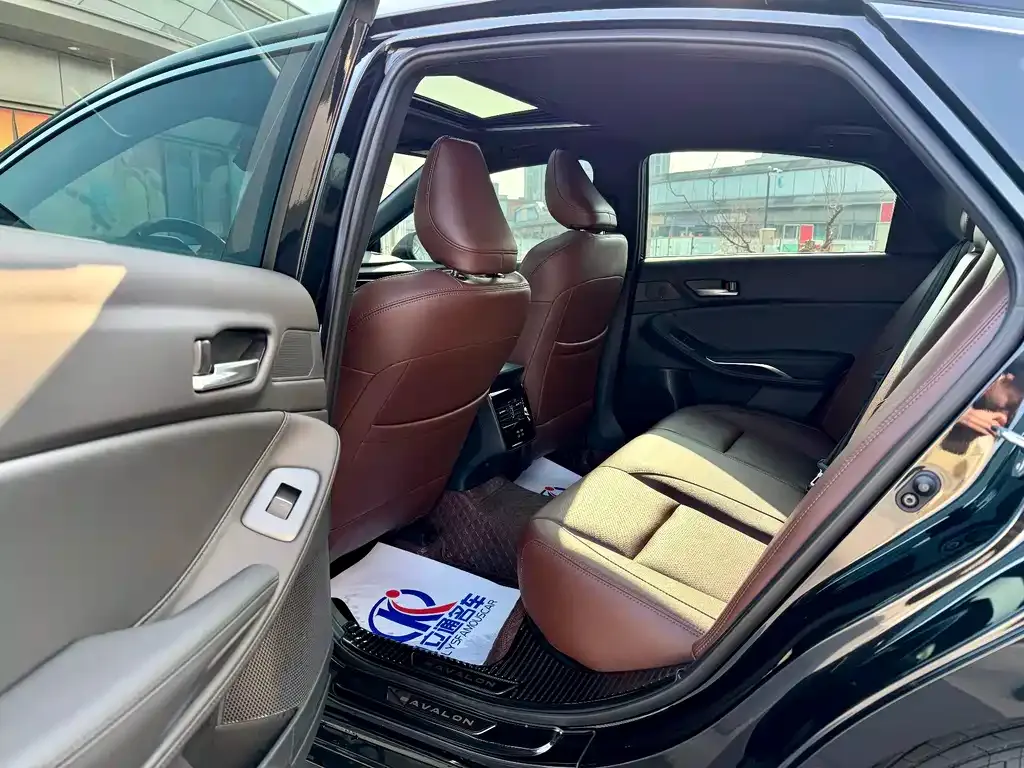 Toyota Avalon 2025 из CN, фото 3
