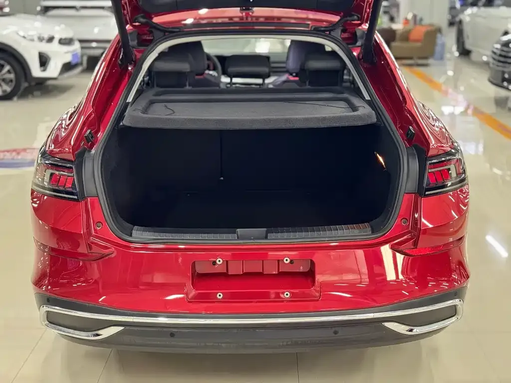 Volkswagen Lamando 2023 из CN, фото 8