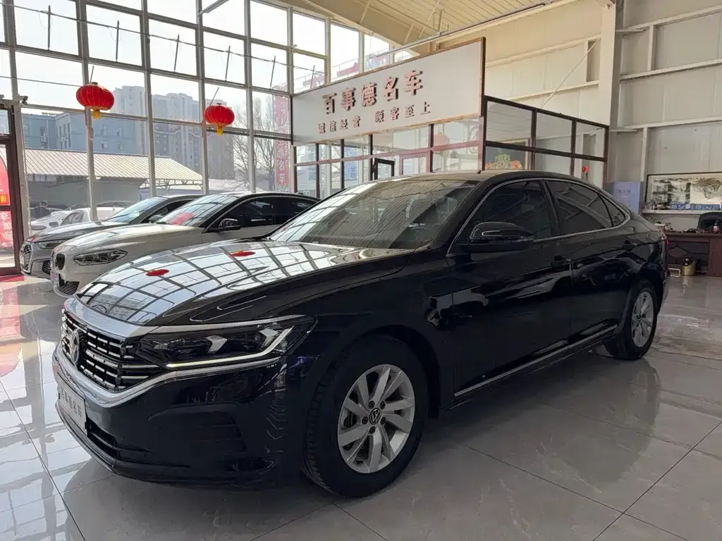 Volkswagen Passat — фото 1