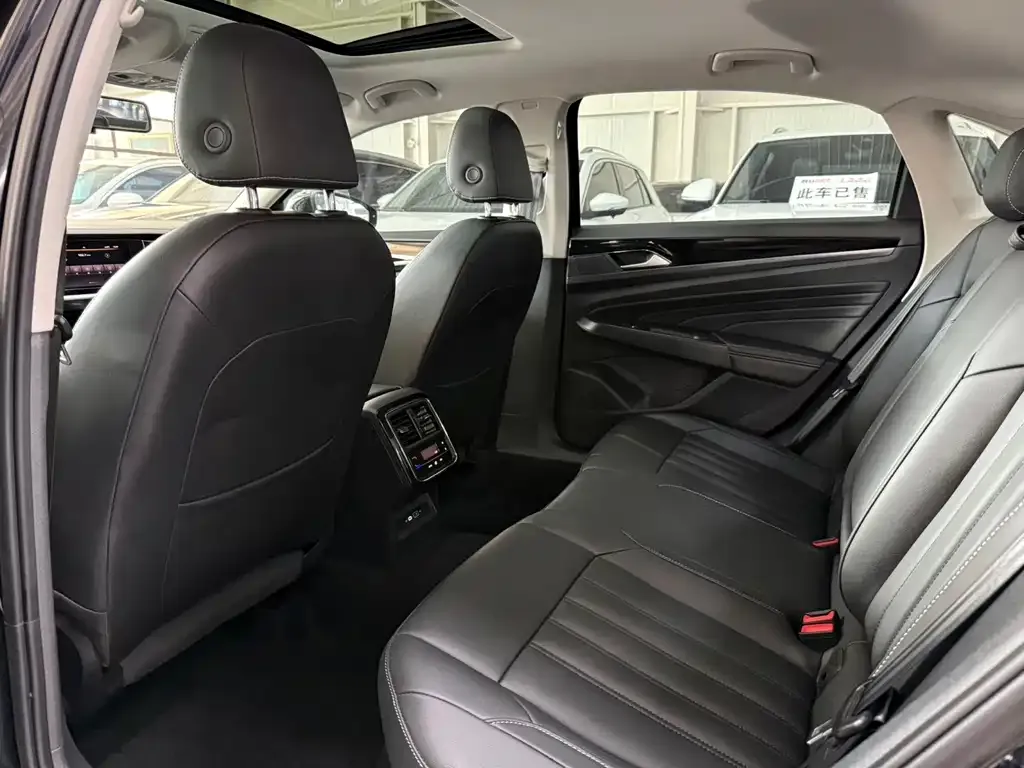Volkswagen Passat — фото 3