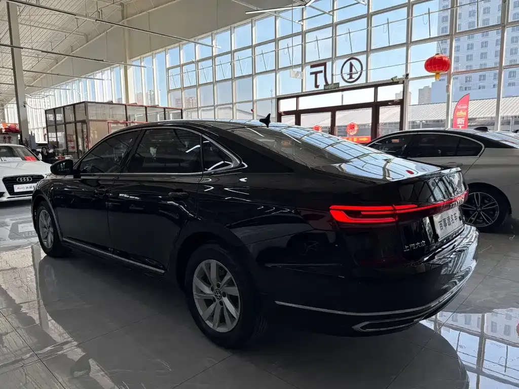 Volkswagen Passat — фото 2