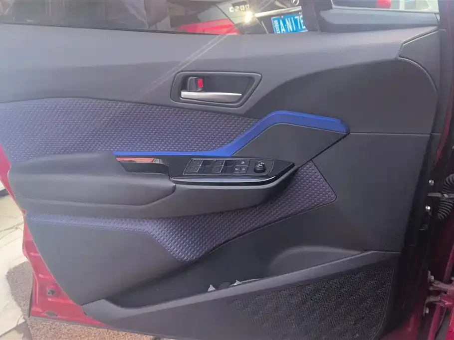 Toyota C-HR 2021 из CN, фото 2