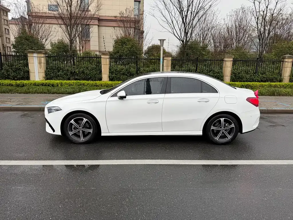 Mercedes-Benz A-Class — фото 9