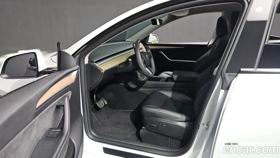 Tesla Model Y 2023 из KR, фото 8