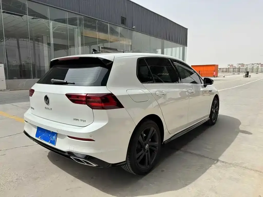 Volkswagen Golf 2021 из CN, фото 4