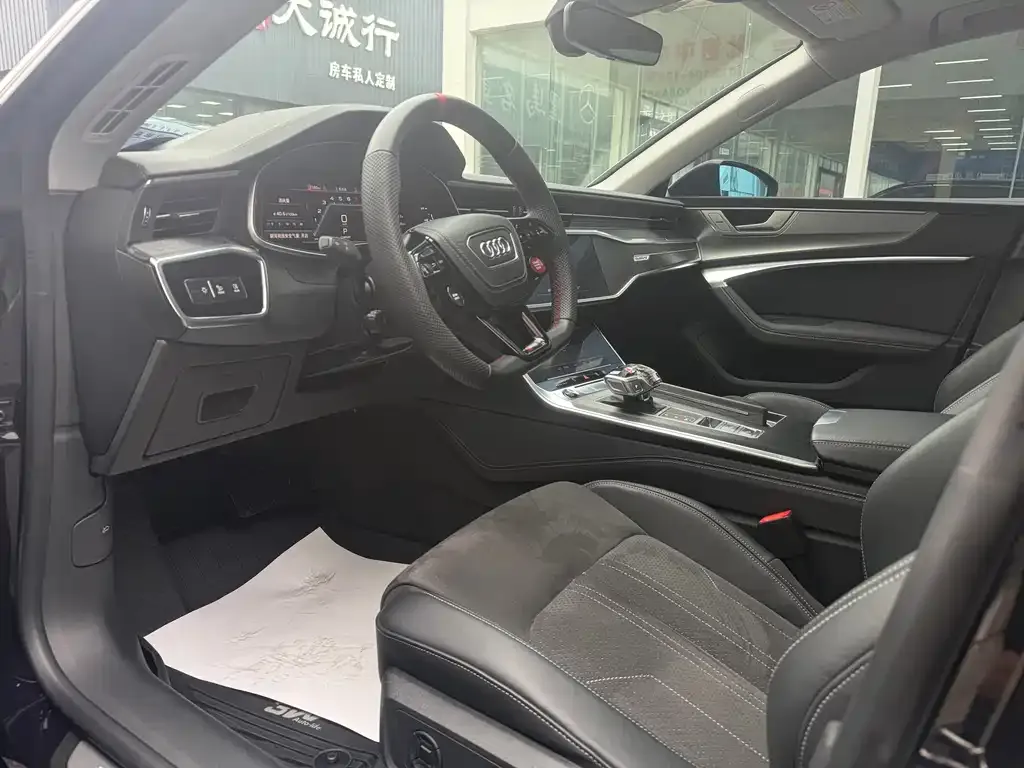 Audi A7L 2024 из CN, фото 6