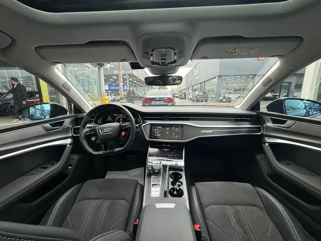 Audi A7L 2024 из CN, фото 10