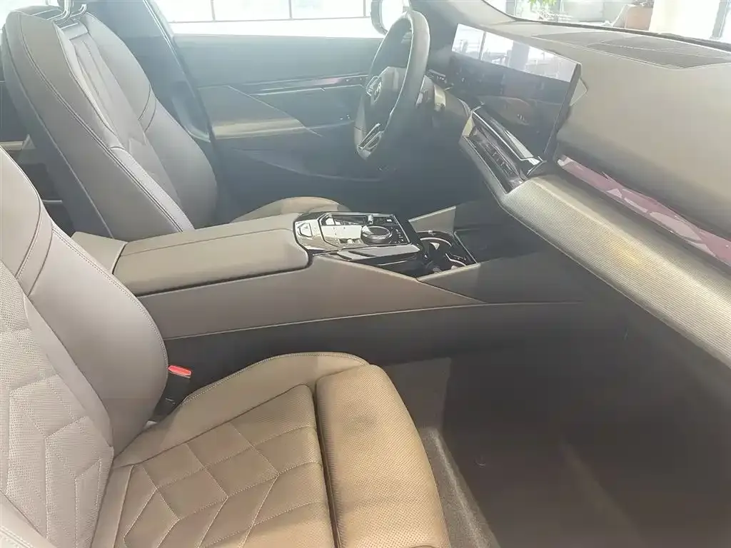 BMW 5 Series (Import) — фото 10