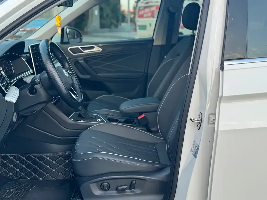 Volkswagen Tiguan L 2023 из CN, фото 9