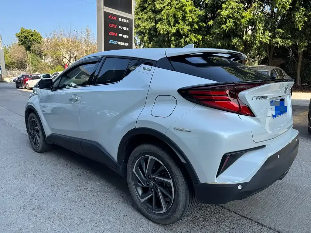 Toyota C-HR 2023 из CN, фото 9
