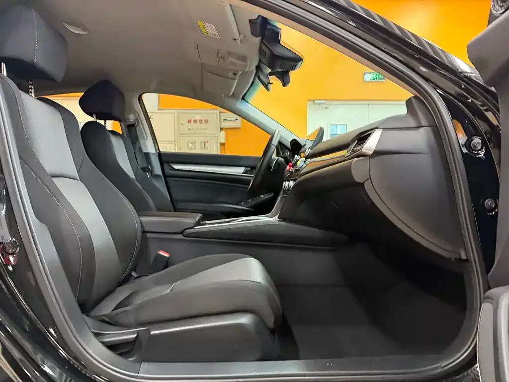 Honda Accord — фото 2